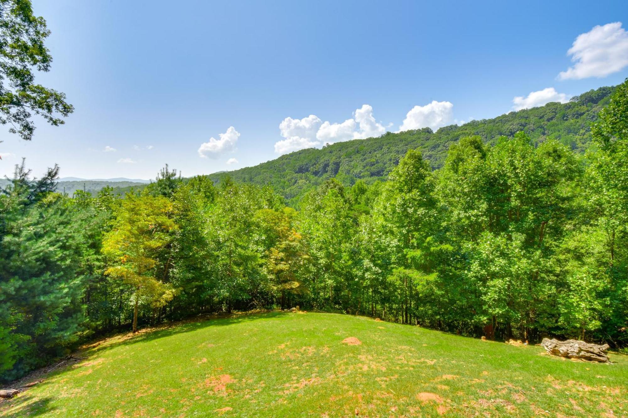 Mountain Cabin With Hot Tub And Fire Pit! Blairsville Eksteriør bilde