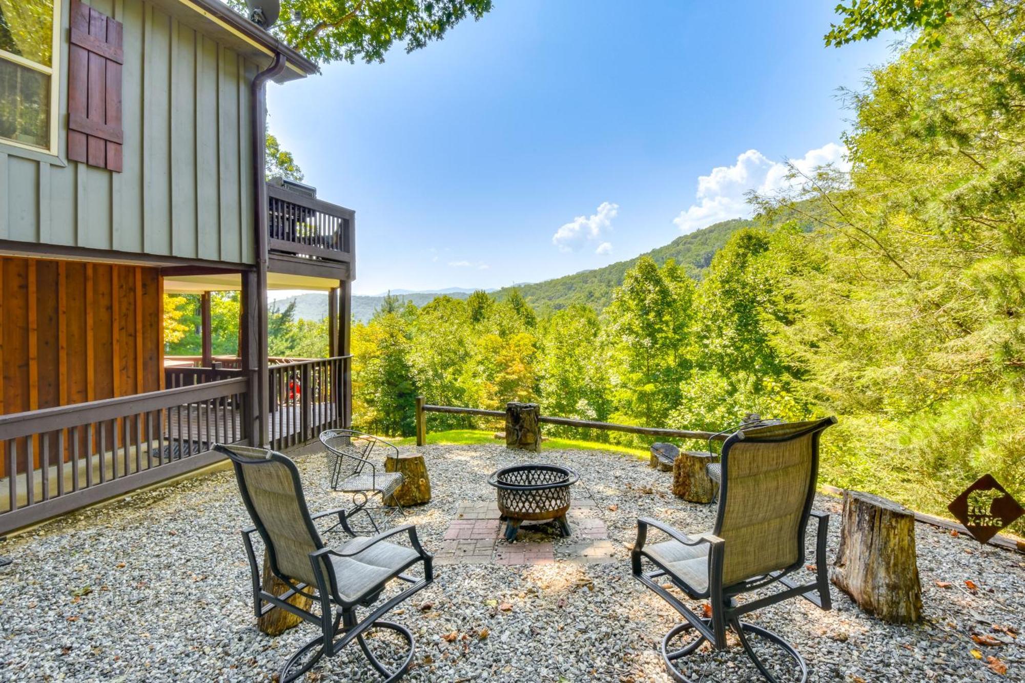 Mountain Cabin With Hot Tub And Fire Pit! Blairsville Eksteriør bilde