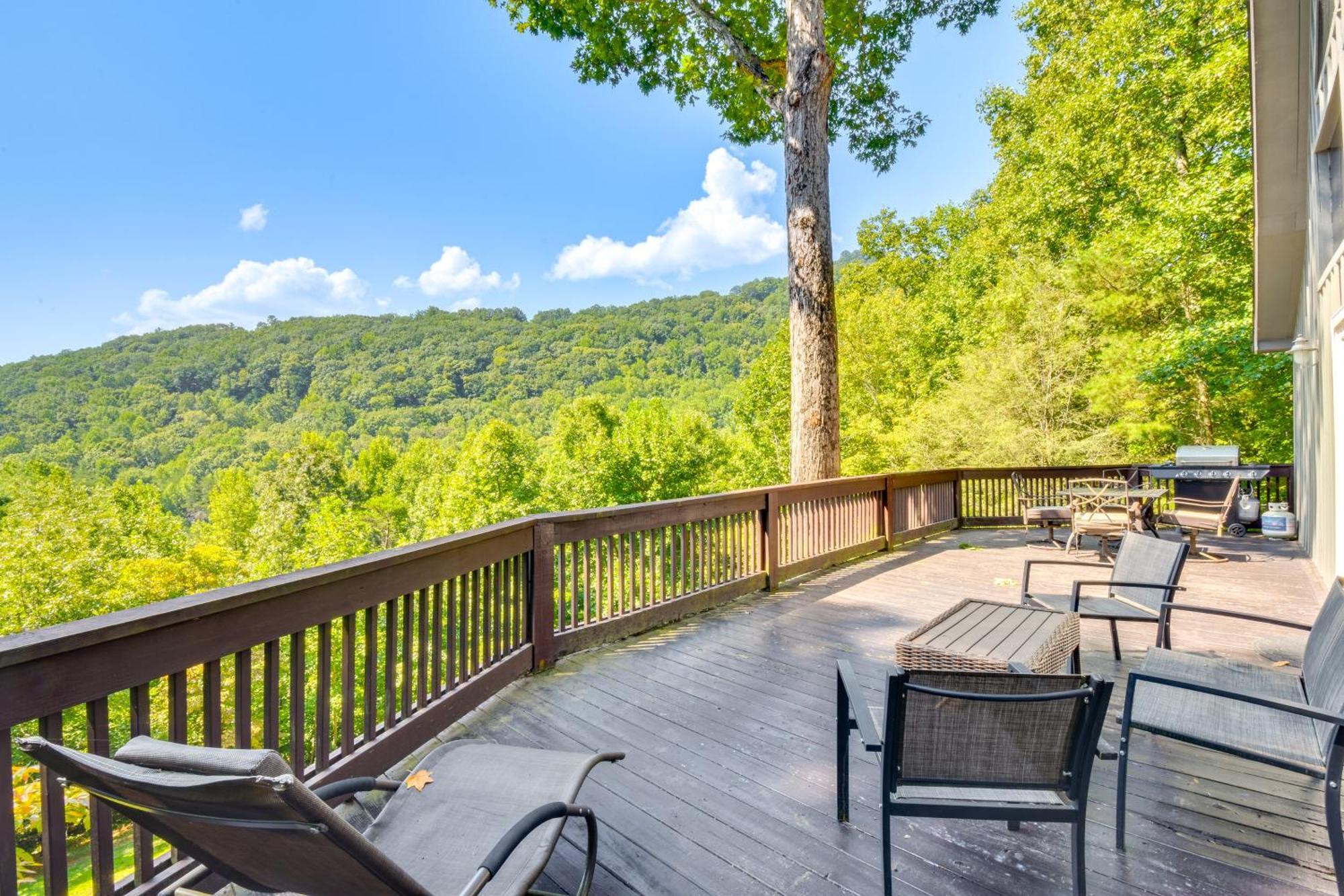 Mountain Cabin With Hot Tub And Fire Pit! Blairsville Eksteriør bilde